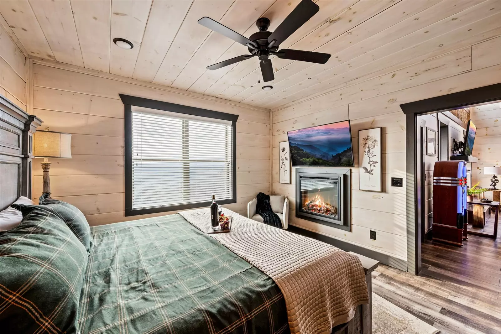 Blaid Bear's Cabin