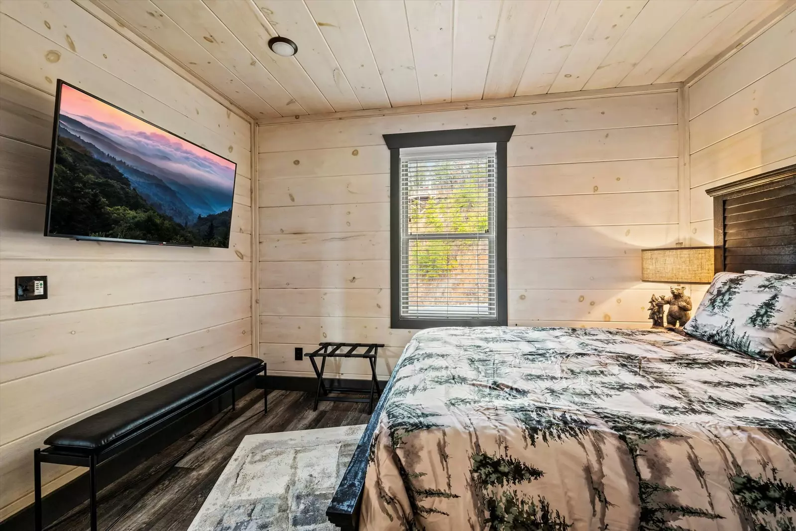 Blaid Bear's Cabin