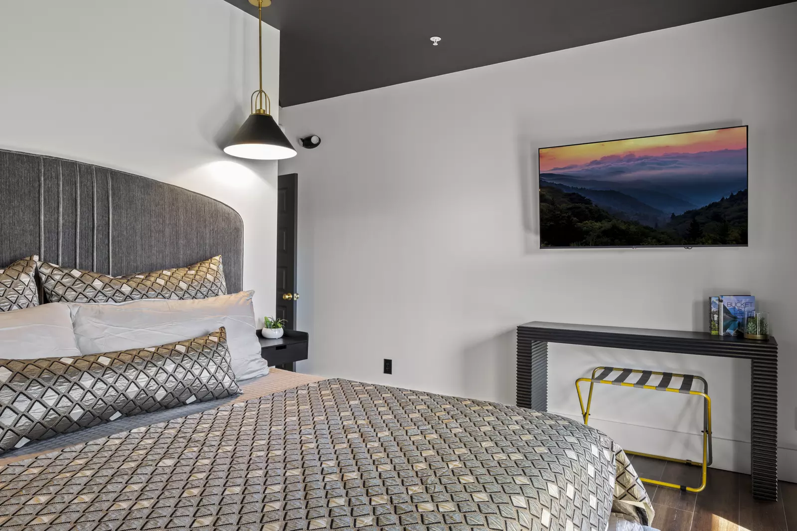 The Overlook at 738 - Unit 3