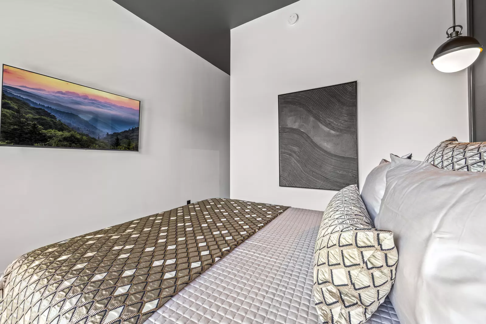 The Overlook at 738 - Unit 3