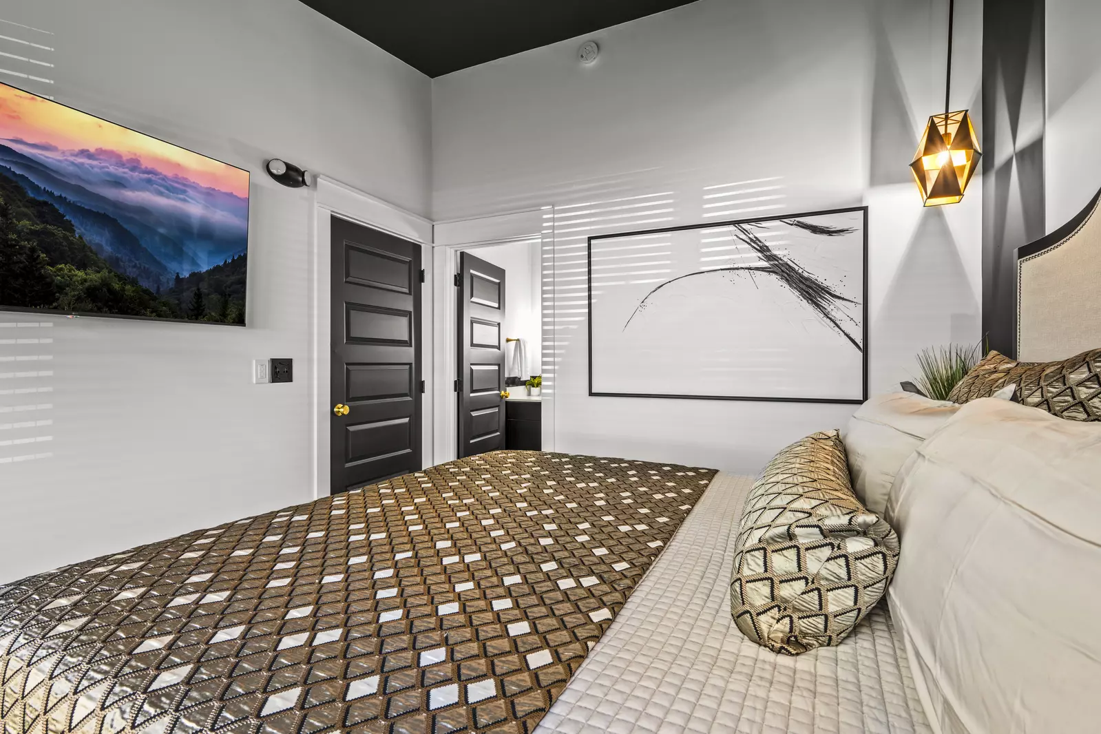 The Overlook at 738 - Unit 3