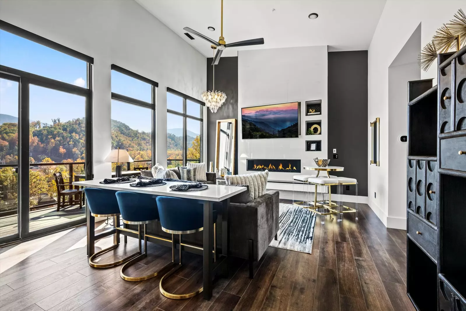 The Overlook at 738 - Unit 4