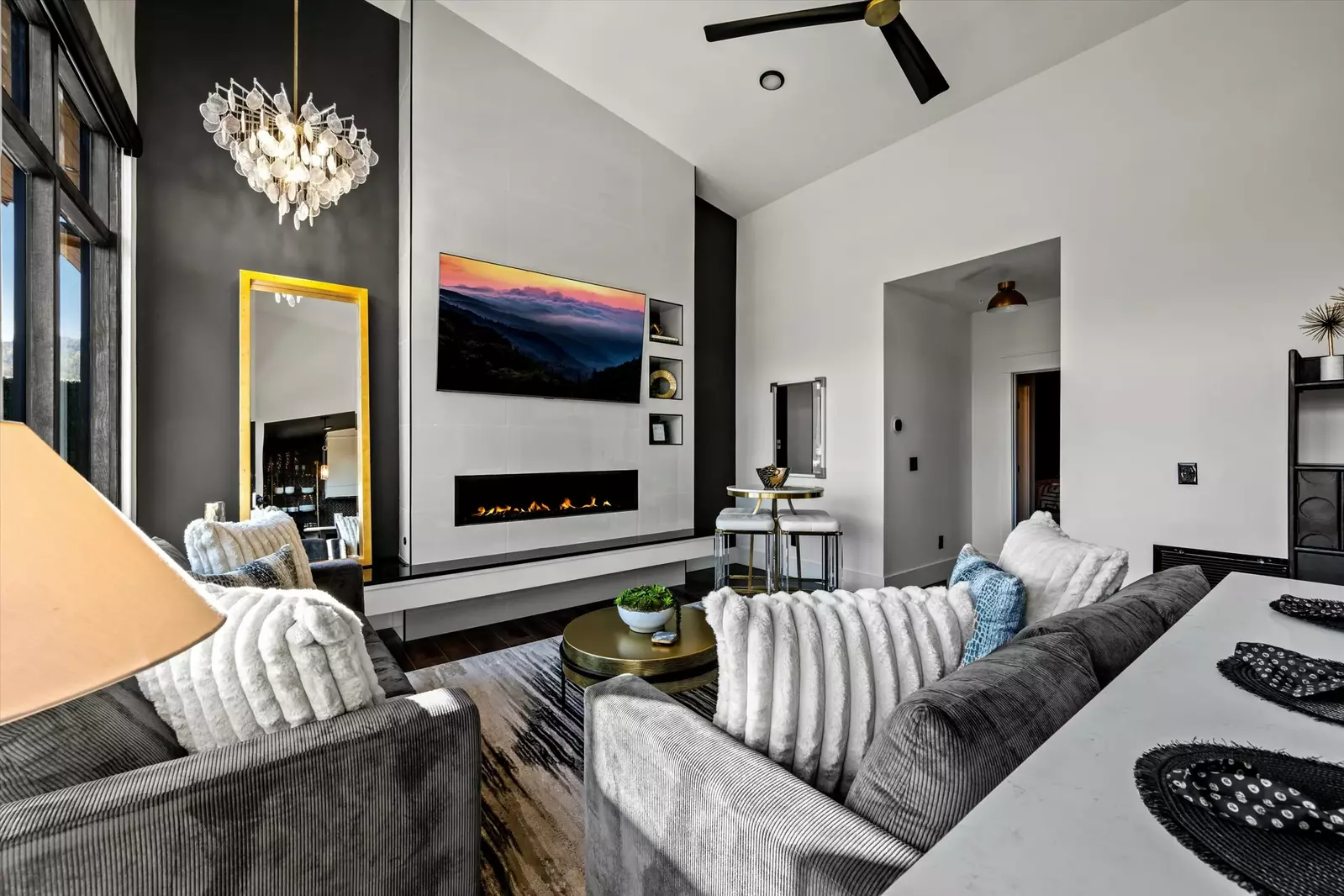 The Overlook at 738 - Unit 4