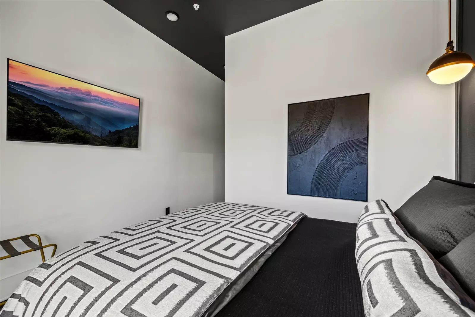 The Overlook at 738 - Unit 4