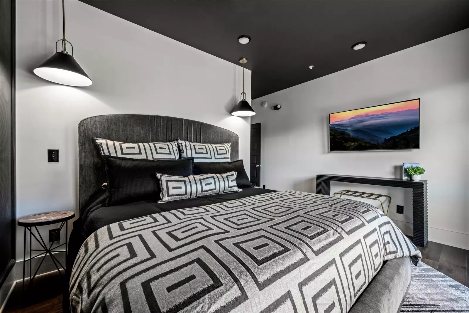 The Overlook at 738 - Unit 4
