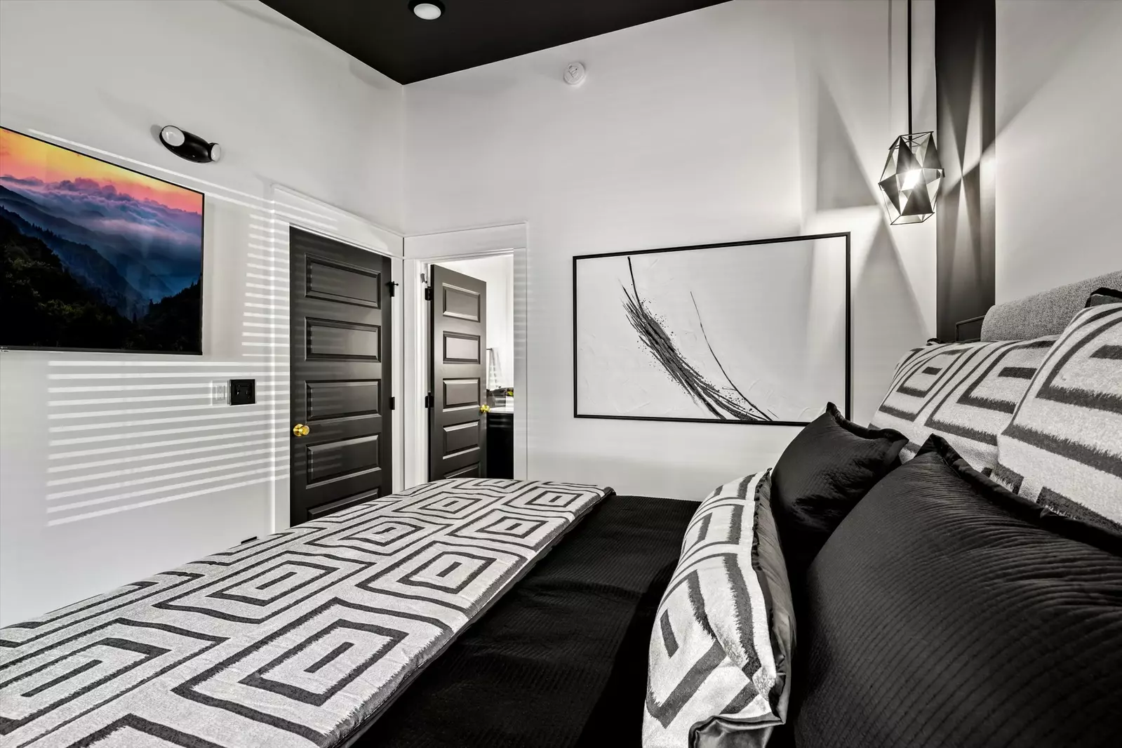 The Overlook at 738 - Unit 4