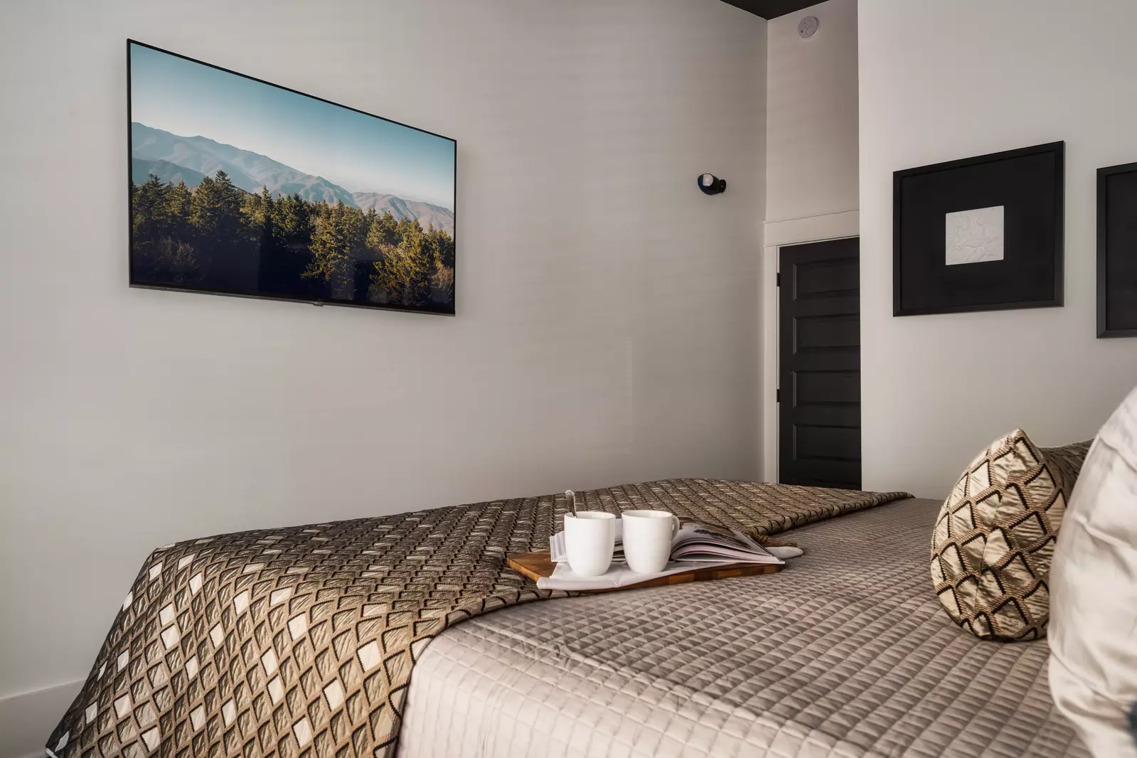 The Overlook at 738 - Unit 5