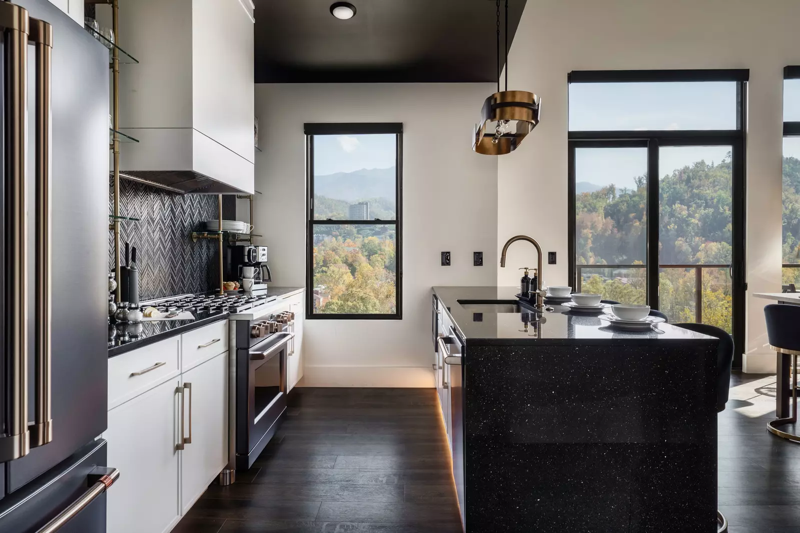 The Overlook at 738 - Unit 5