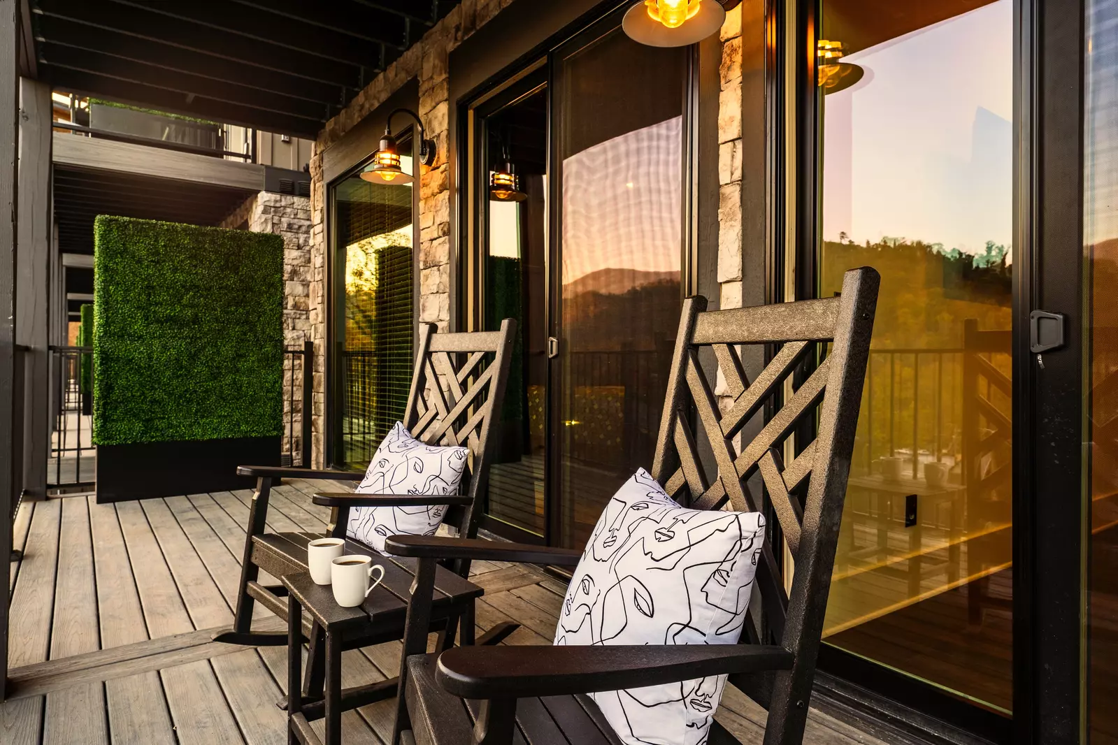 The Overlook at 738 - Unit 5