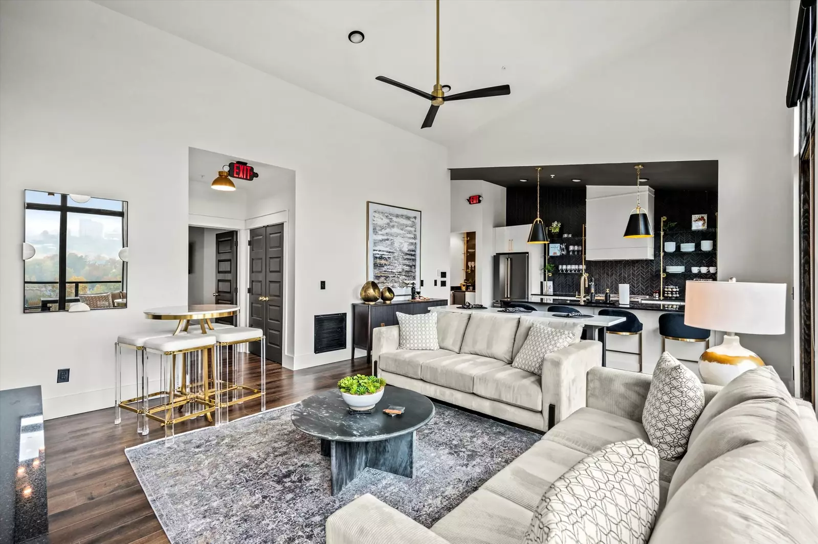The Overlook at 738 - Unit 6