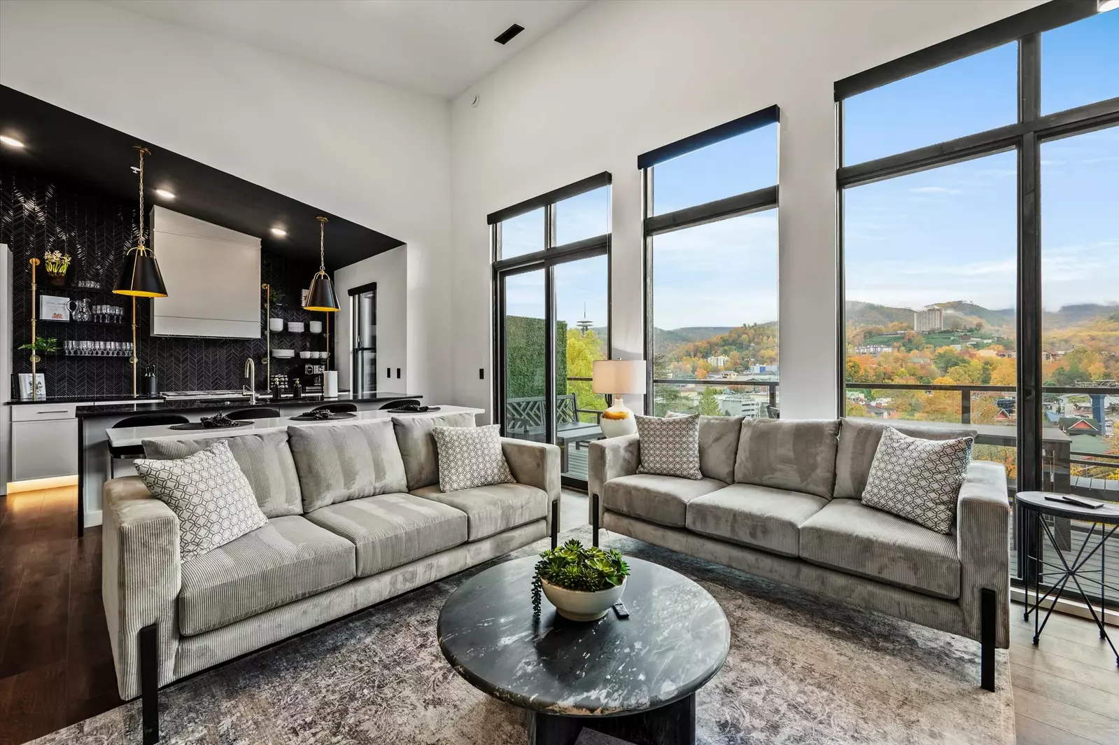 The Overlook at 738 - Unit 6