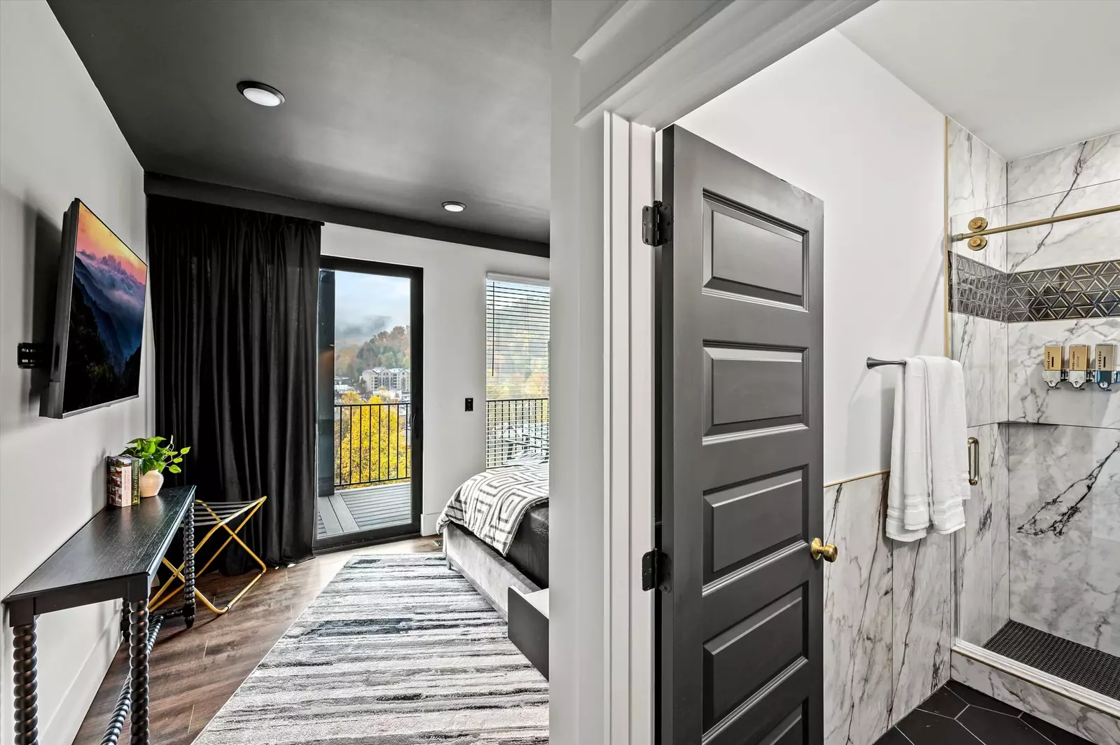 The Overlook at 738 - Unit 6