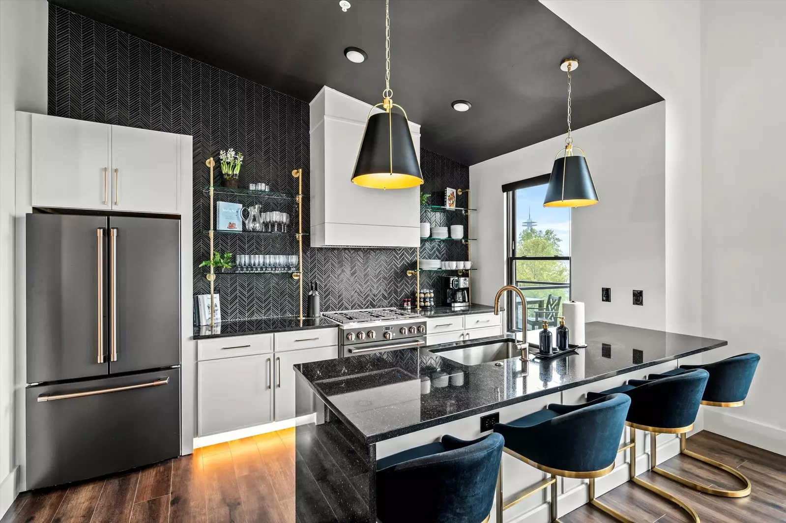 The Overlook at 738 - Unit 6