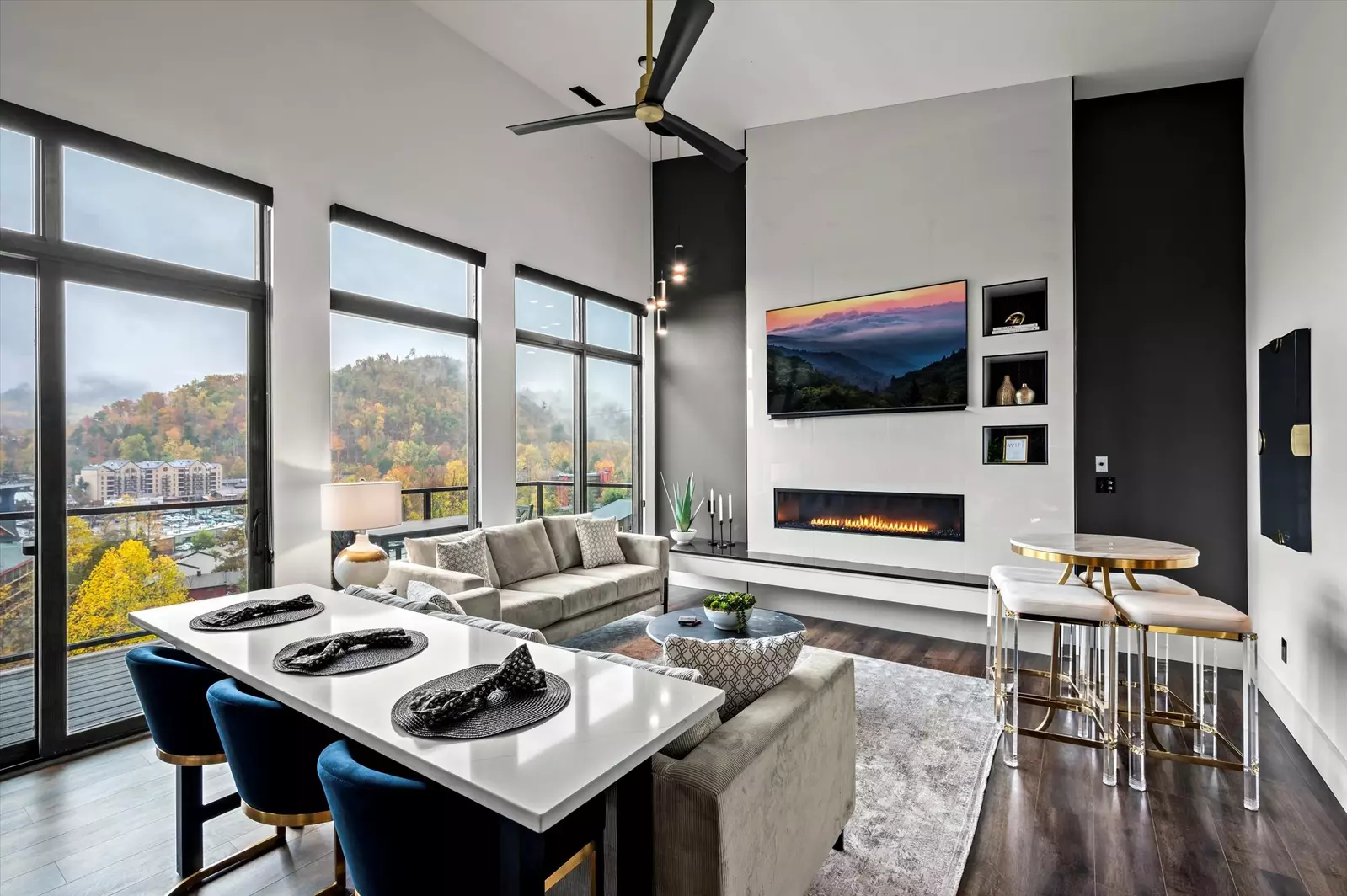 The Overlook at 738 - Unit 6