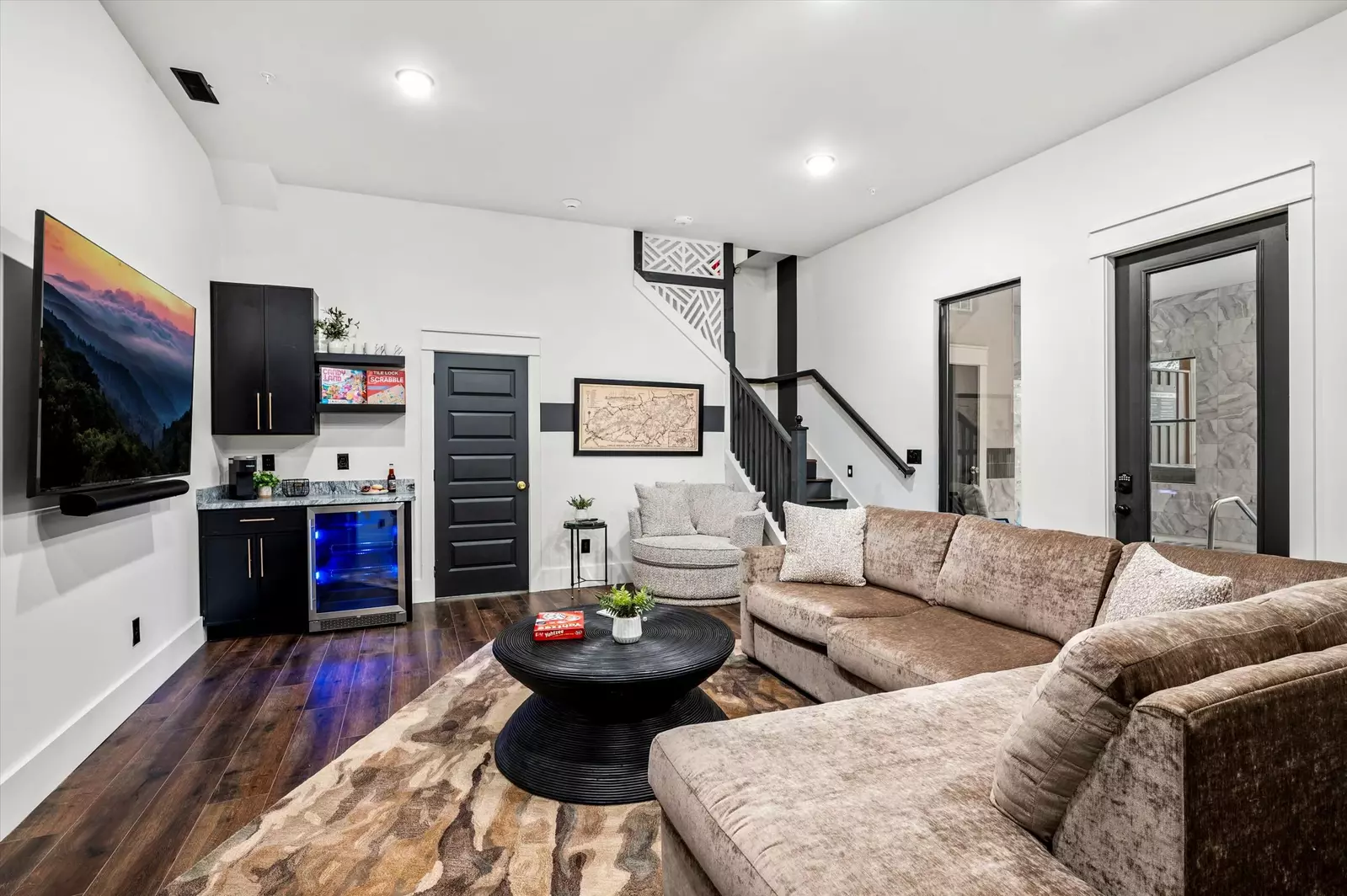 The Overlook at 738 - Unit 6
