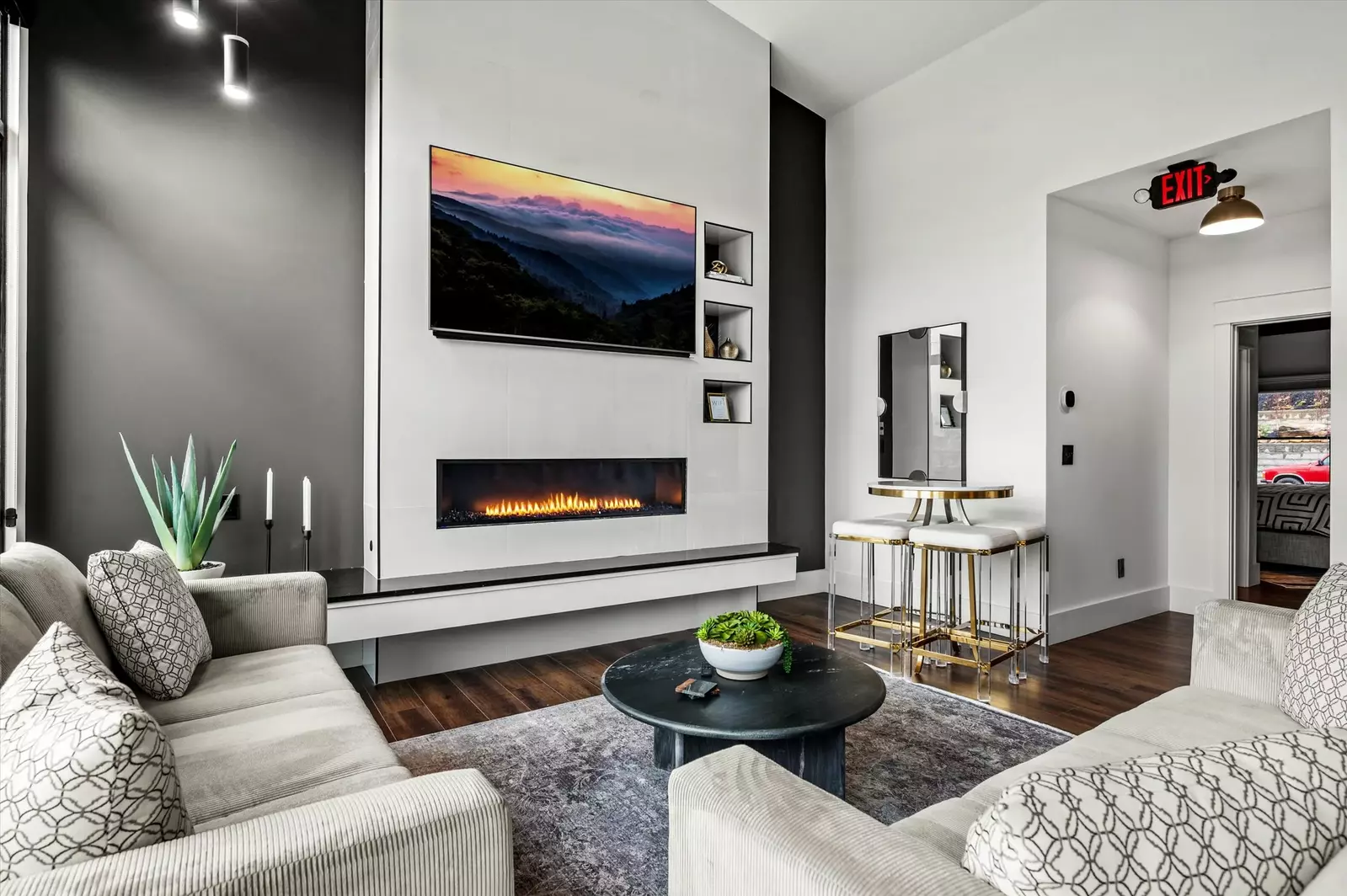 The Overlook at 738 - Unit 6