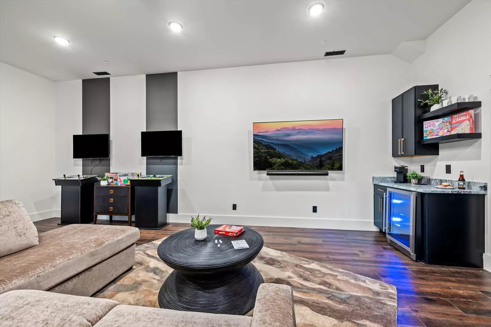 The Overlook at 738 - Unit 6