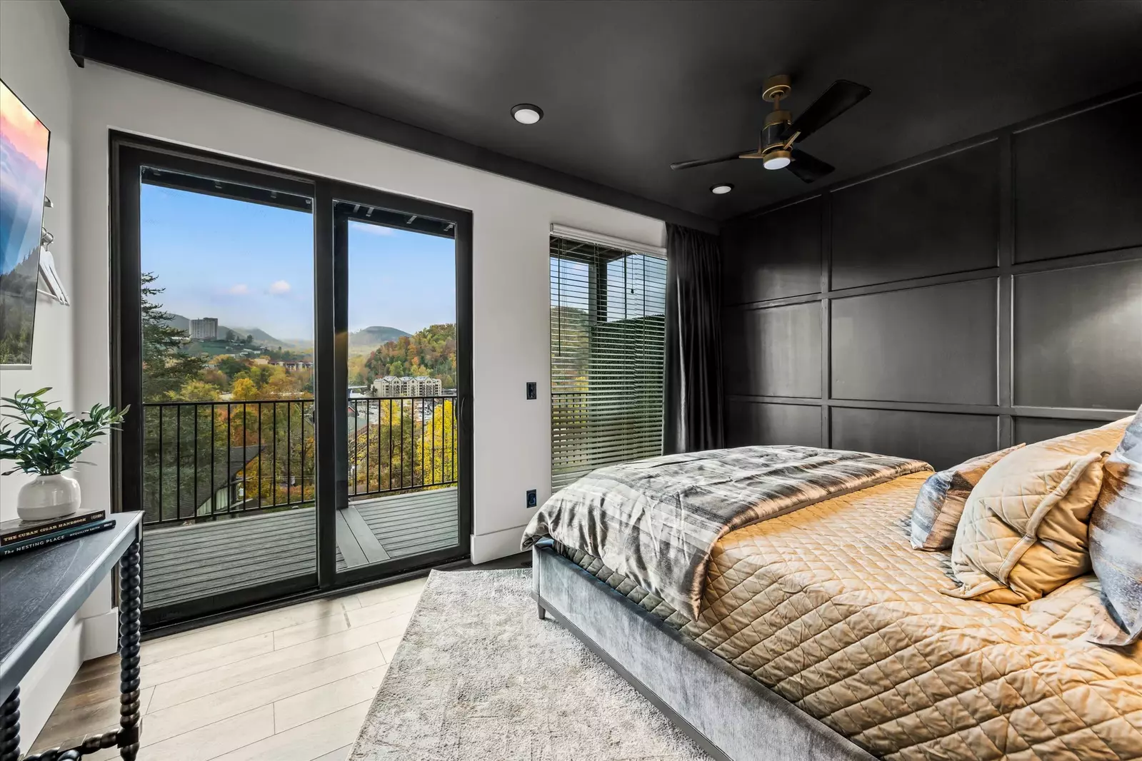 The Overlook at 738 - Unit 7