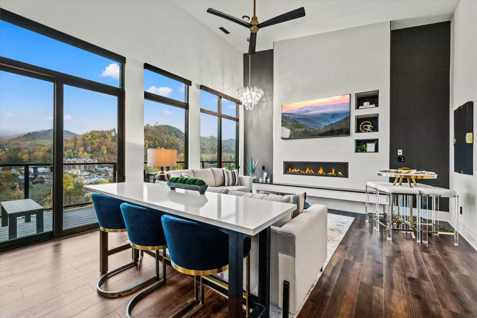 The Overlook at 738 - Unit 7