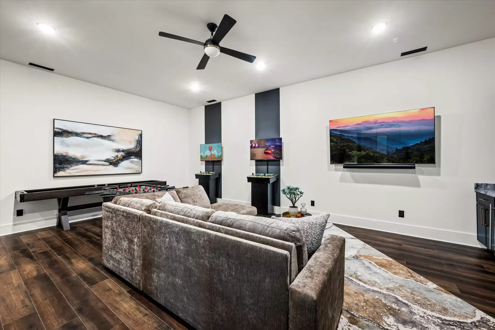 The Overlook at 738 - Unit 7