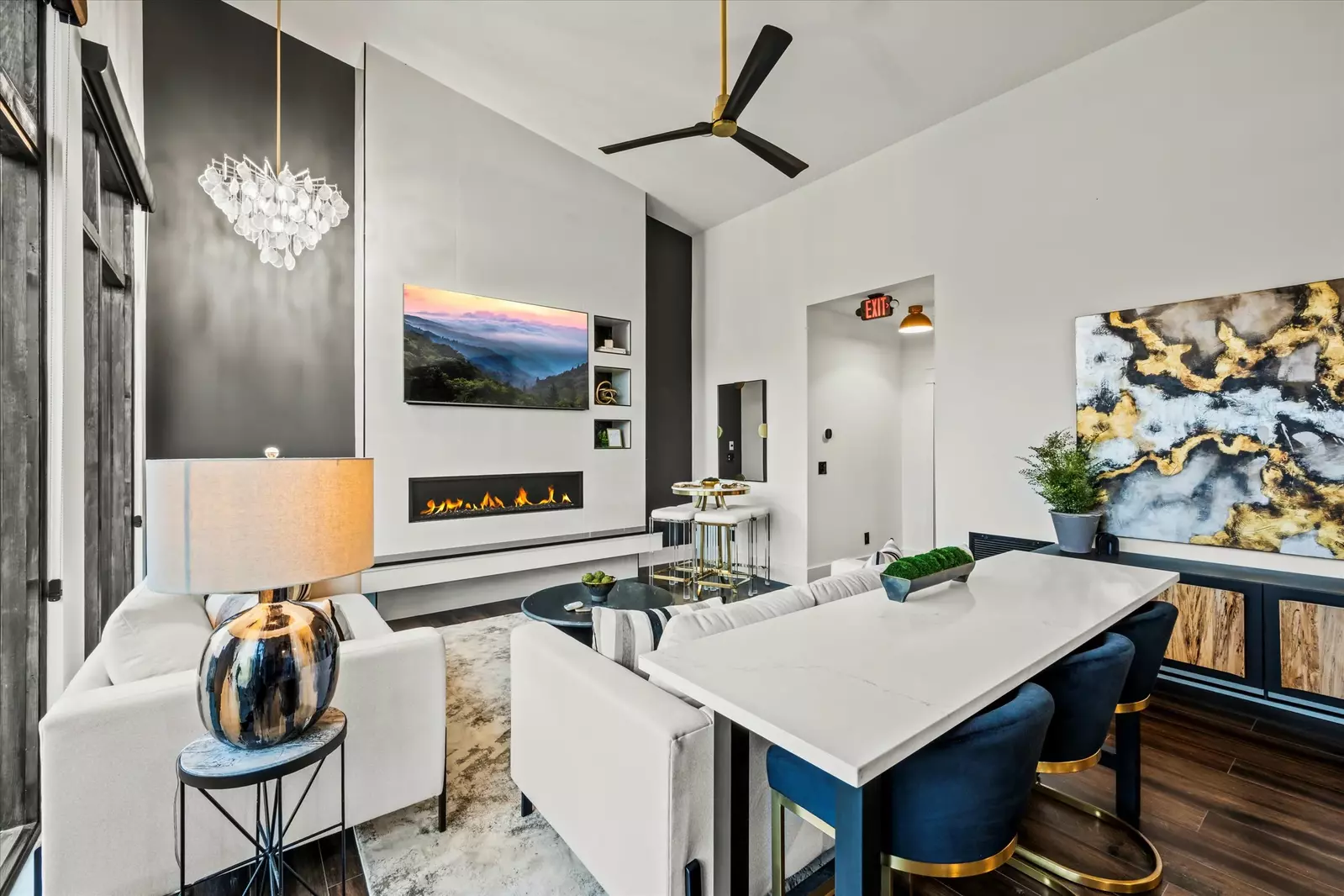 The Overlook at 738 - Unit 7