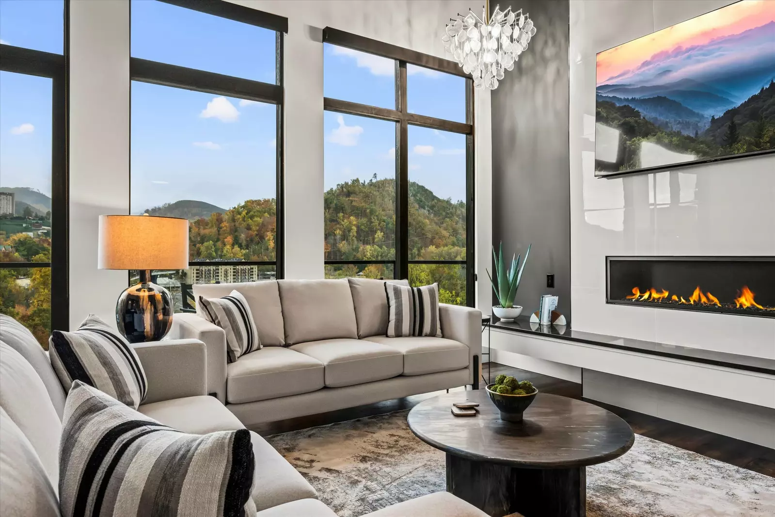 The Overlook at 738 - Unit 7