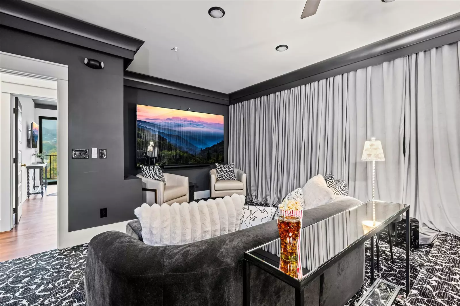 The Overlook at 738 - Unit 7