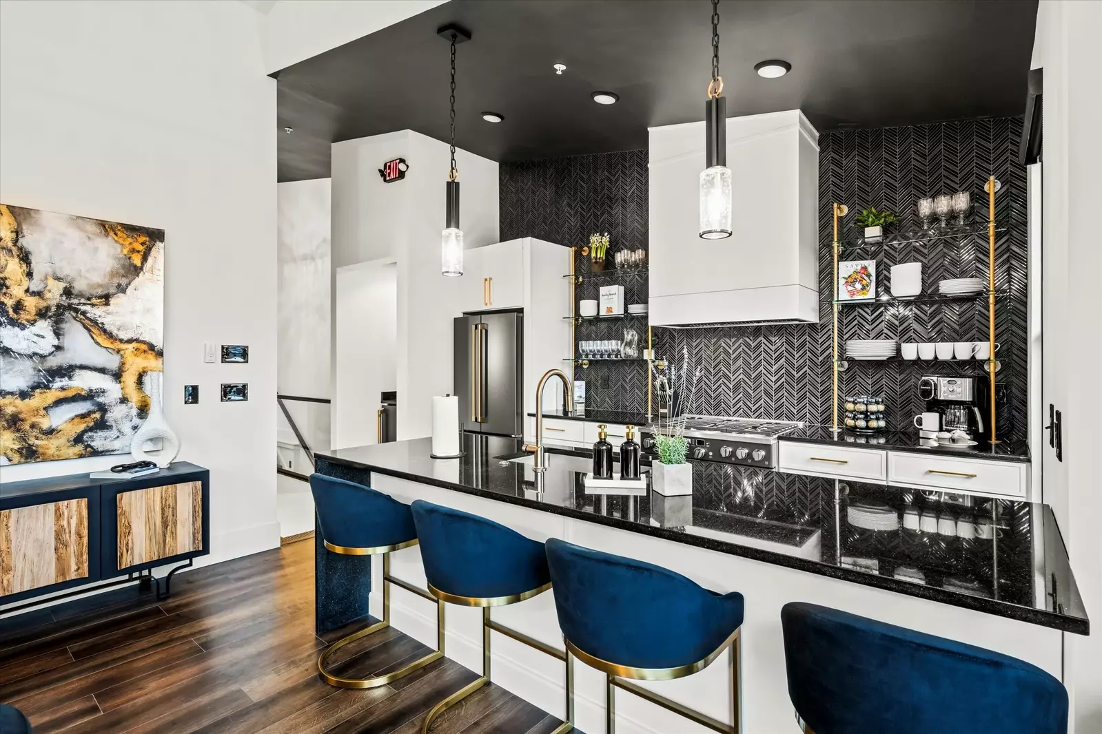 The Overlook at 738 - Unit 7