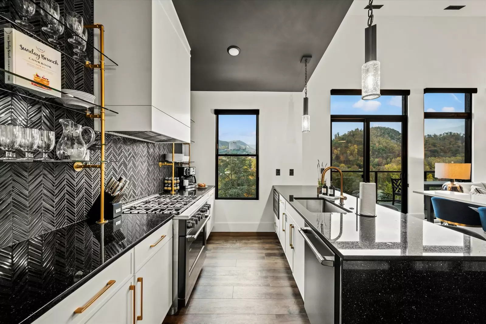 The Overlook at 738 - Unit 7