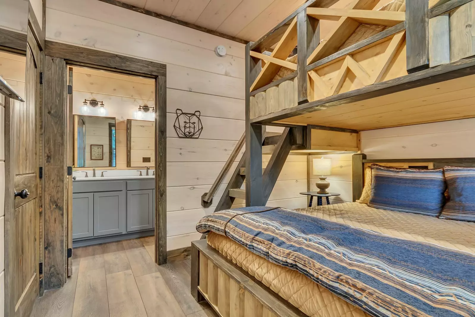 Serenity Lodge