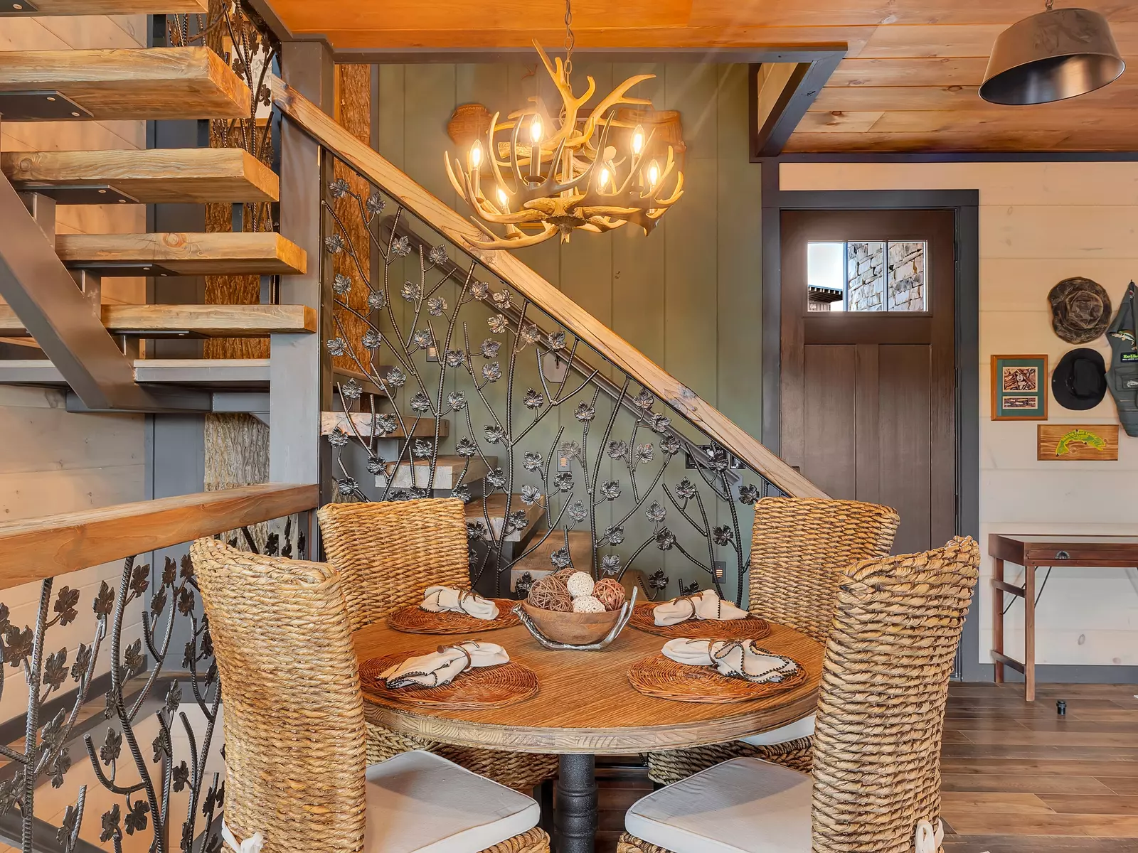 Creekside Lodge