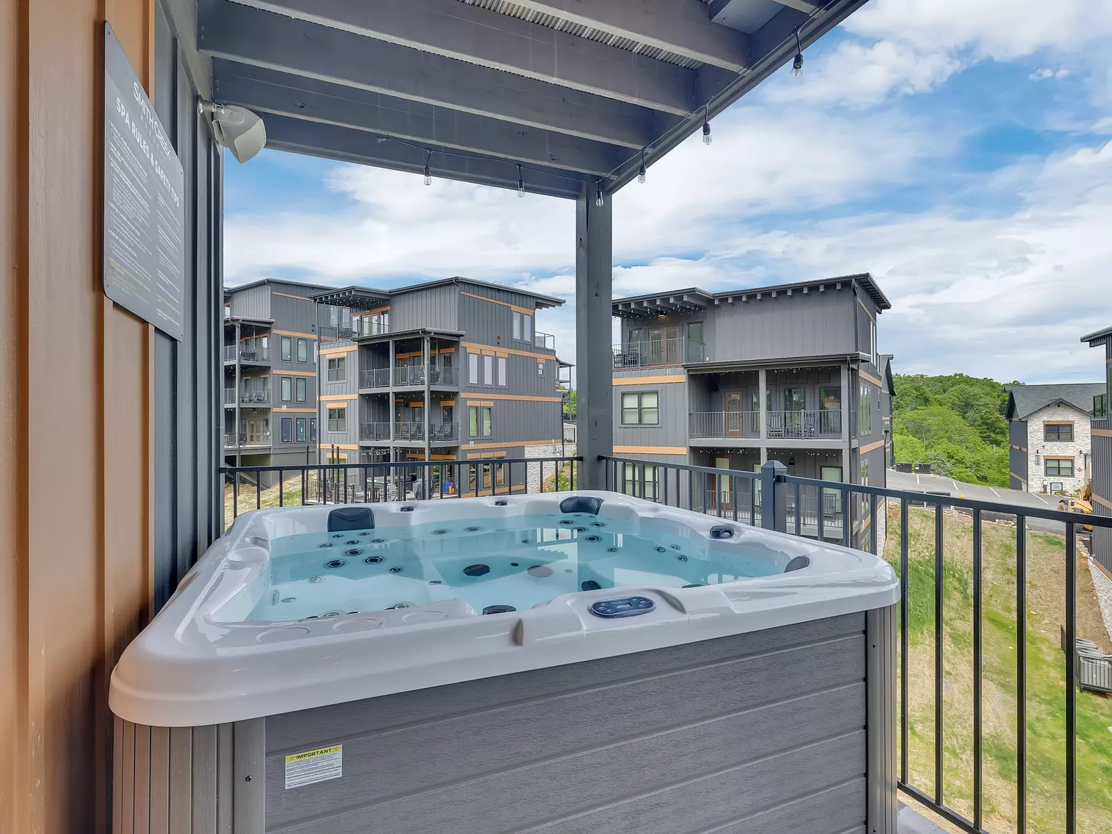 Creekside Lodge