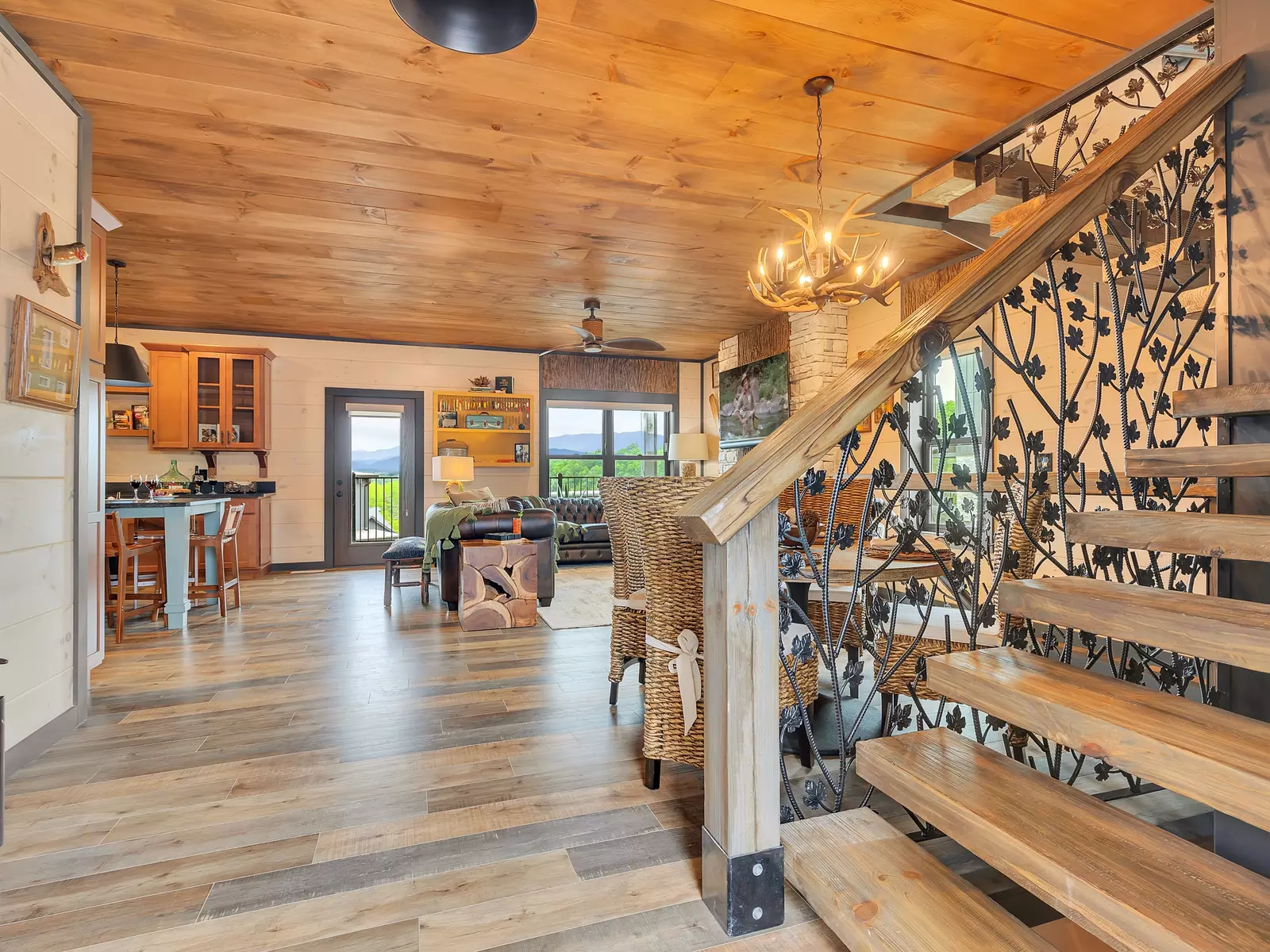 Creekside Lodge