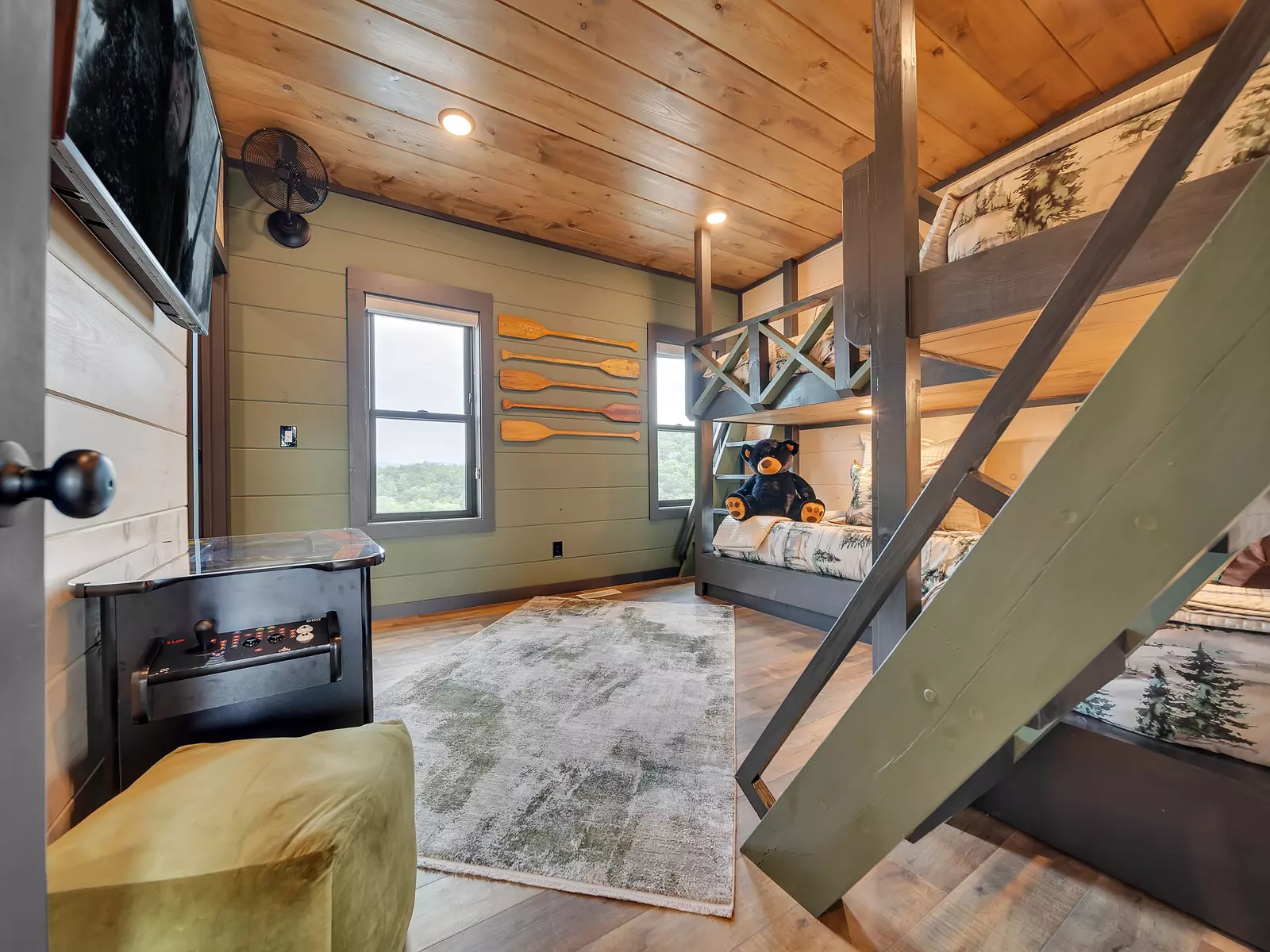 Creekside Lodge