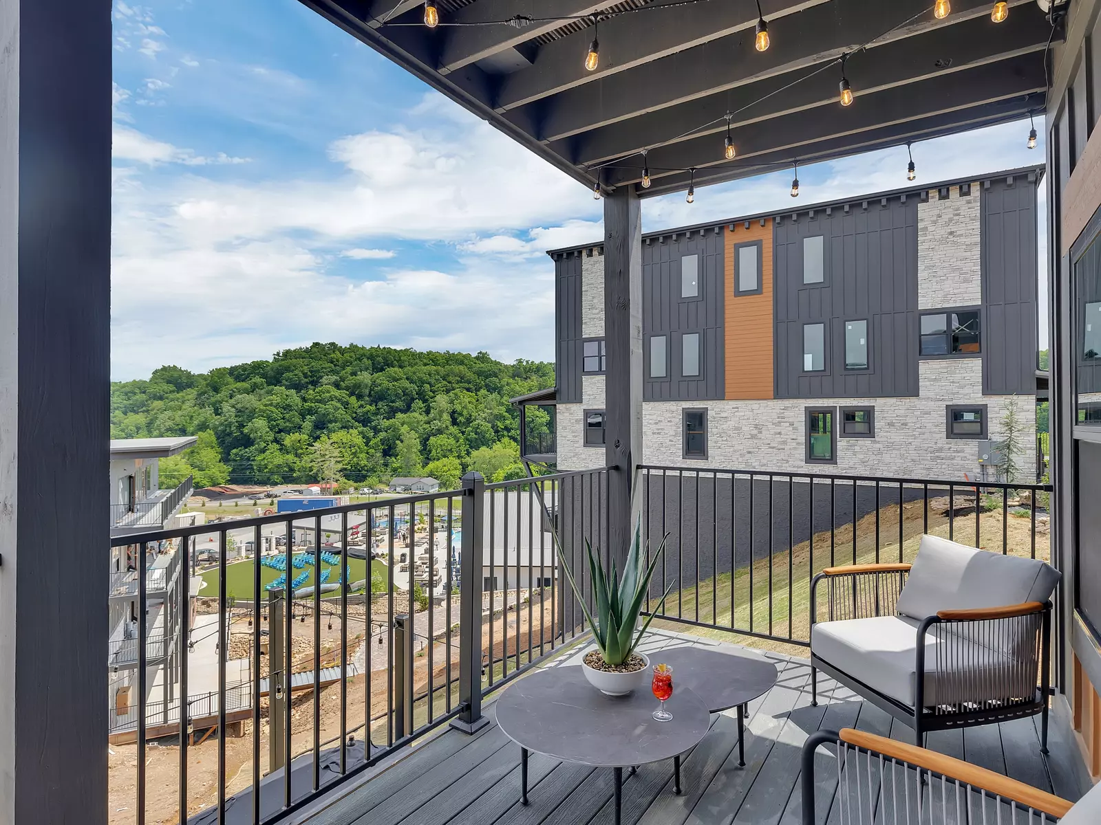 Creekside Lodge