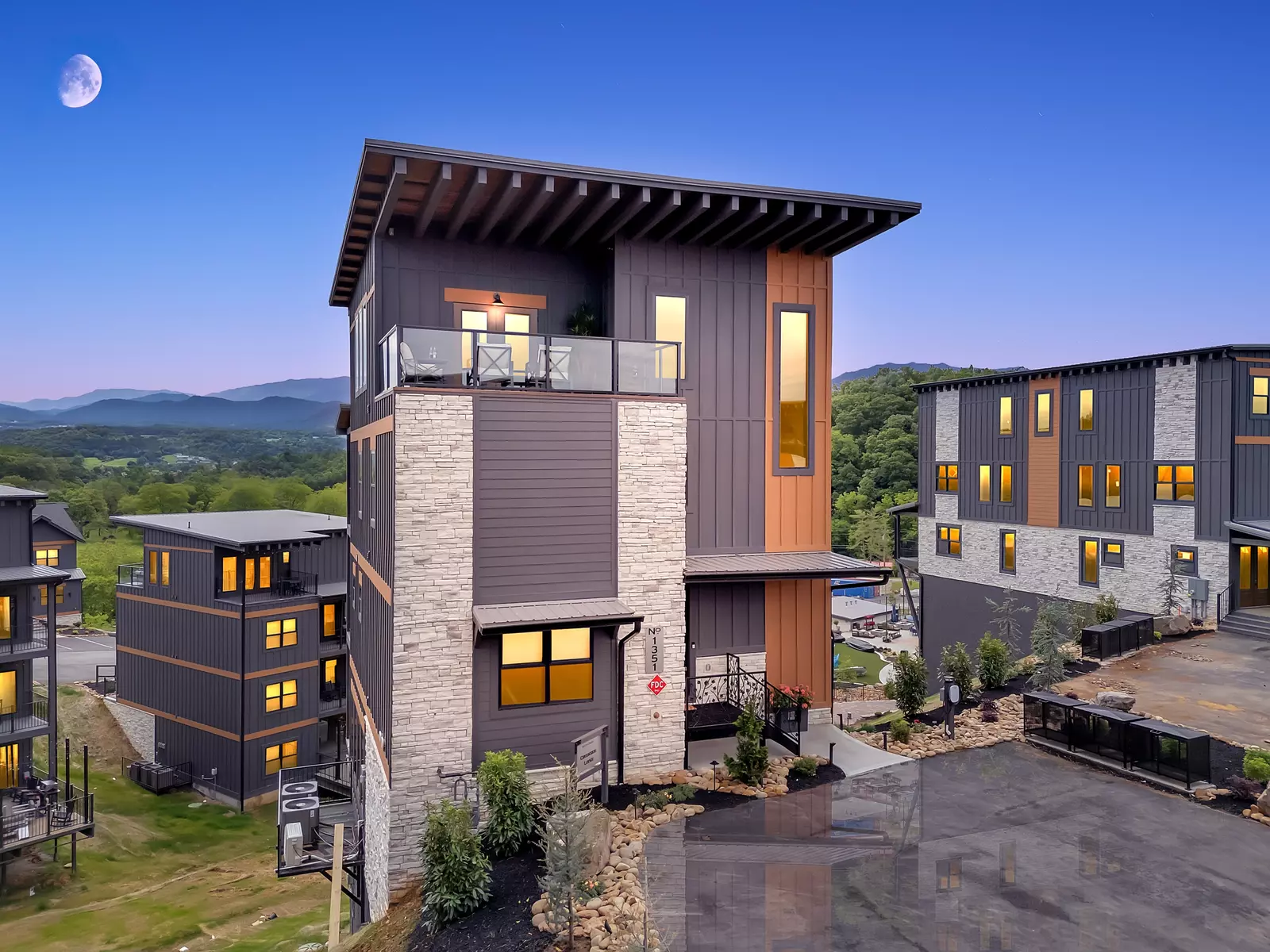 Creekside Lodge