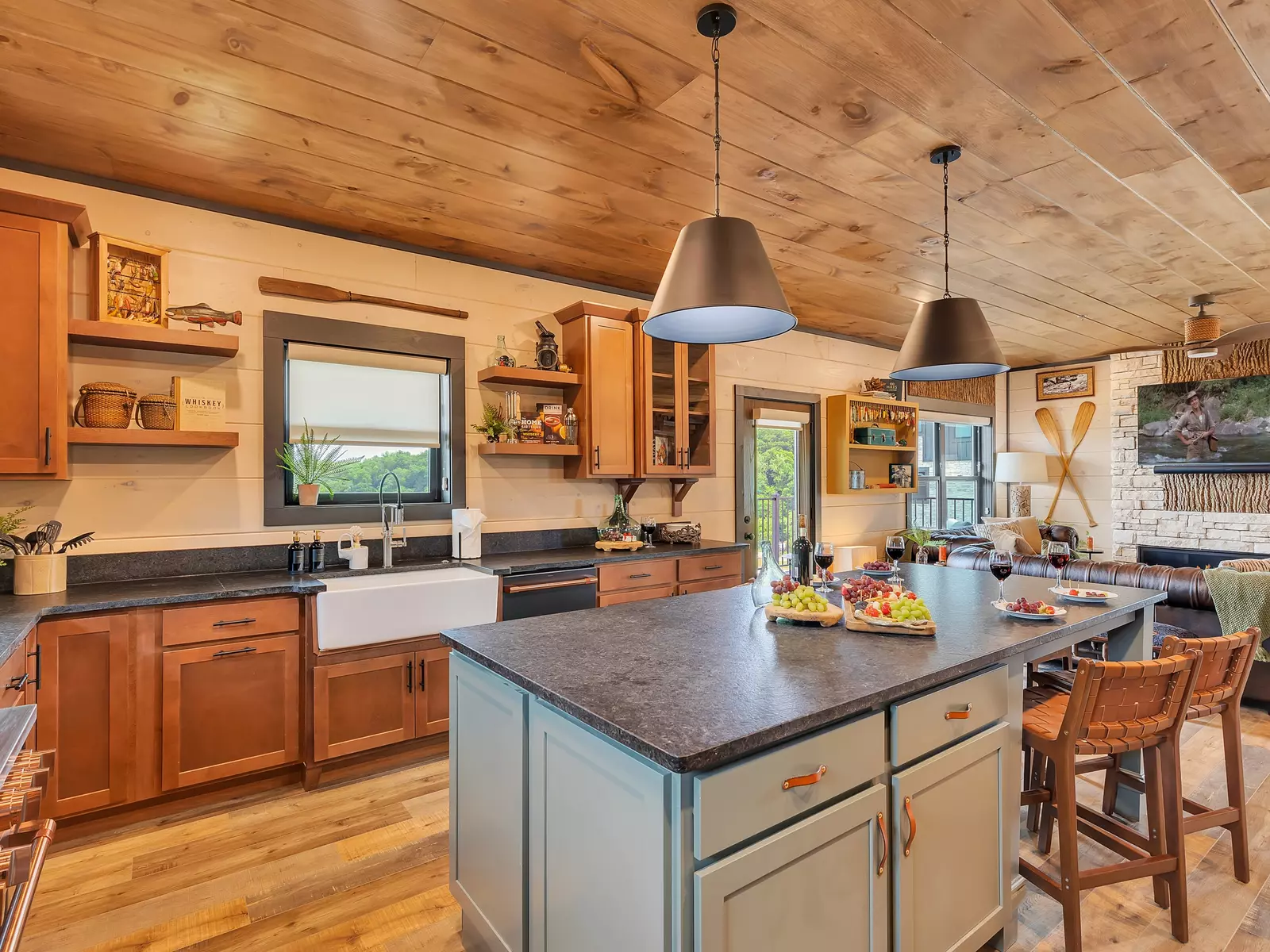 Creekside Lodge