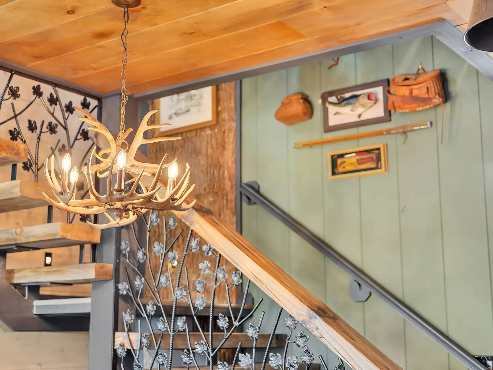 Creekside Lodge