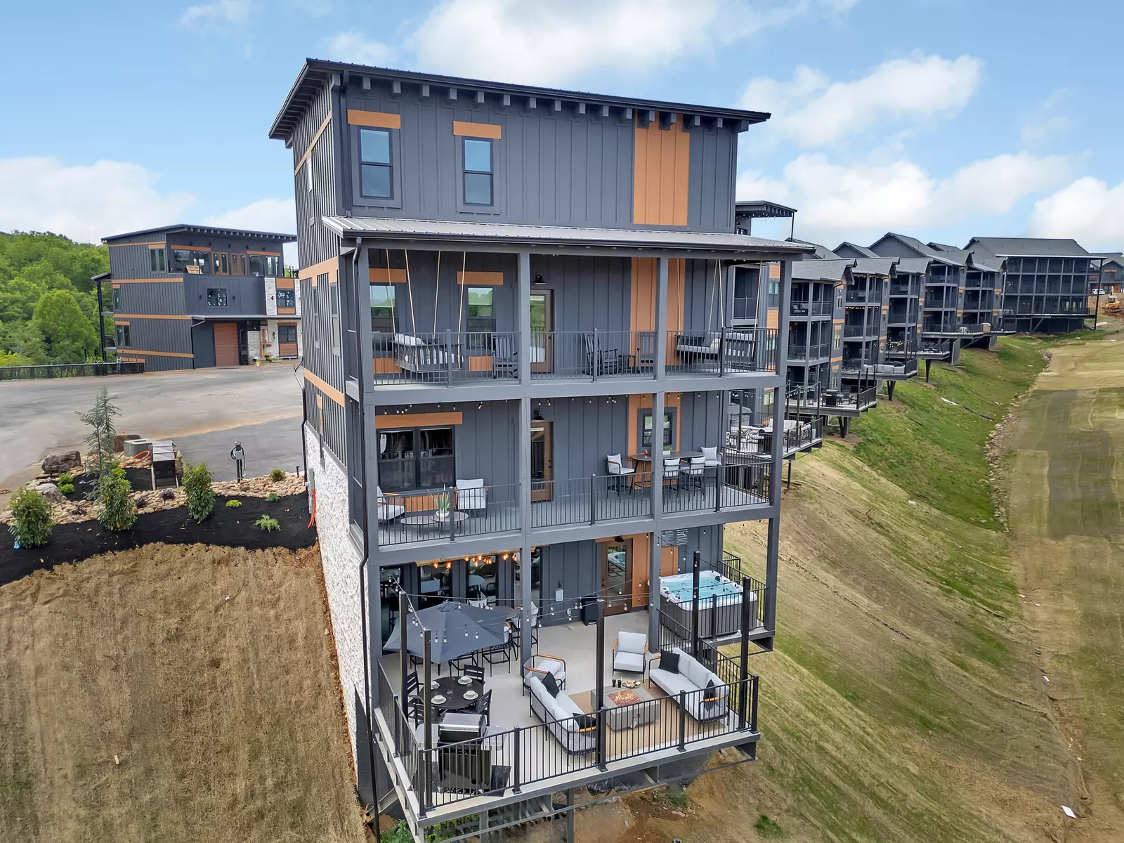 Creekside Lodge