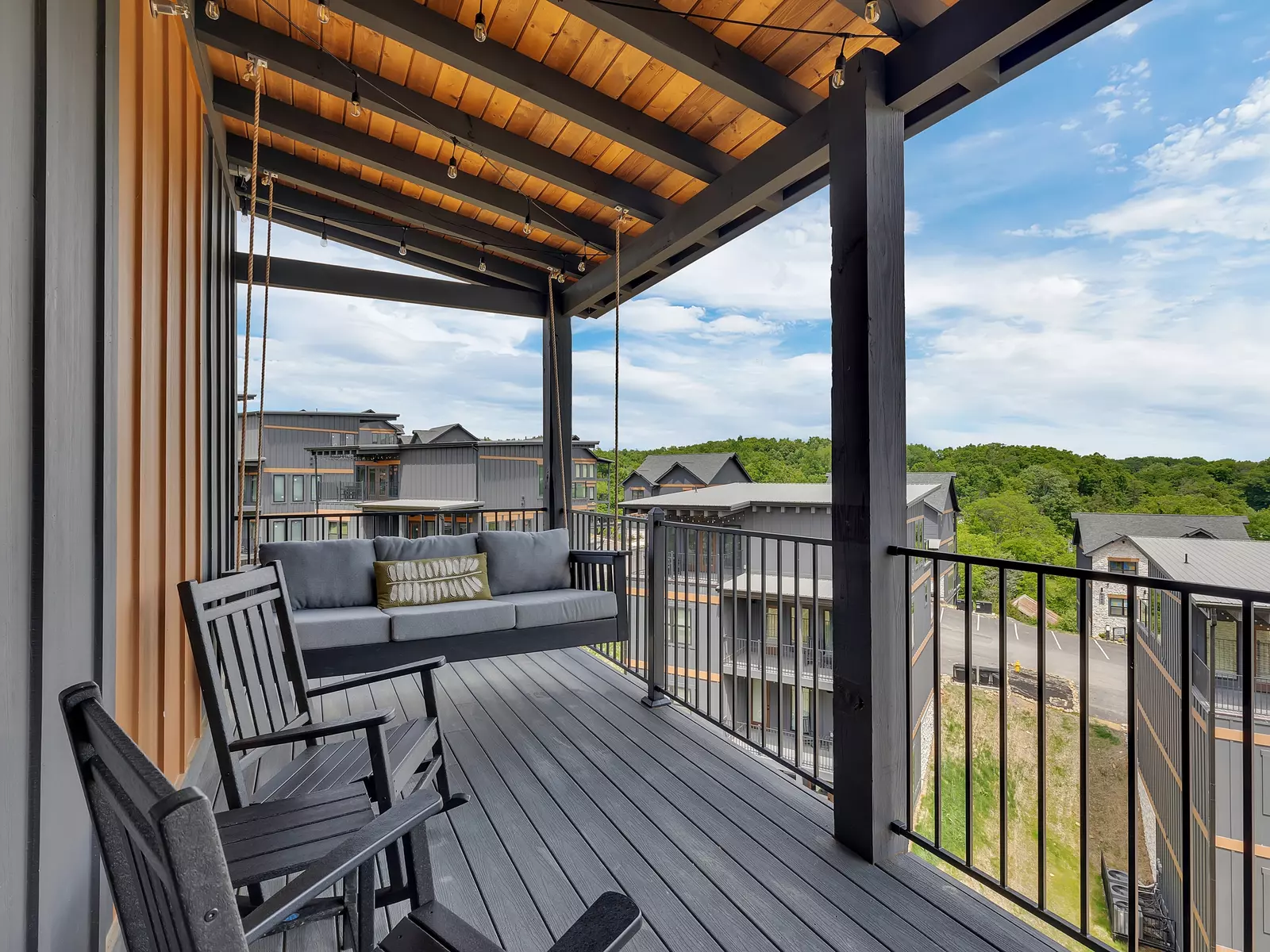 Creekside Lodge