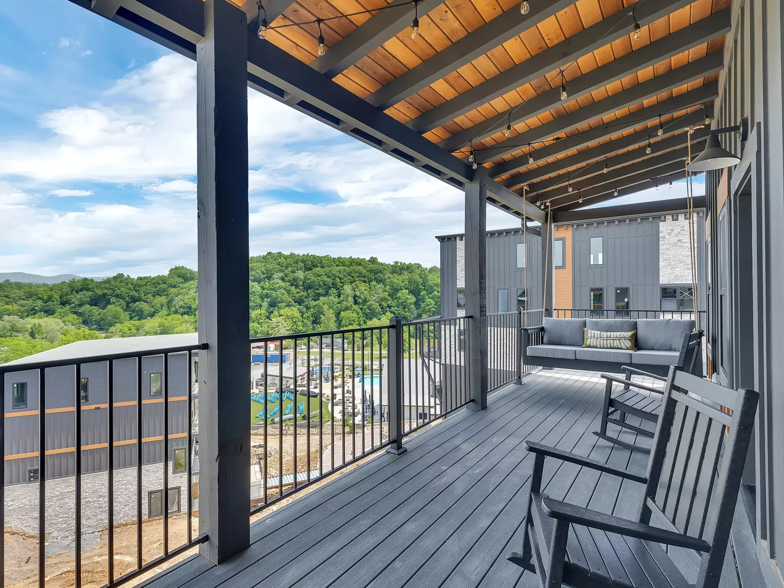 Creekside Lodge