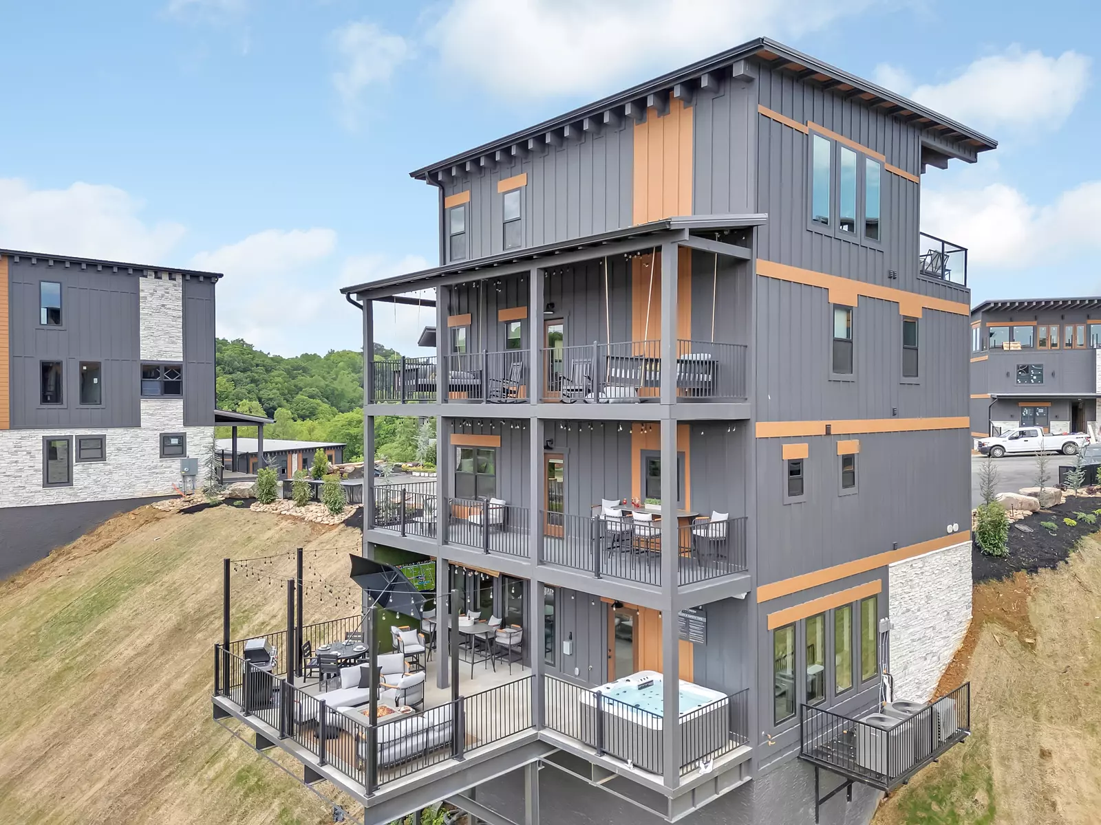 Creekside Lodge