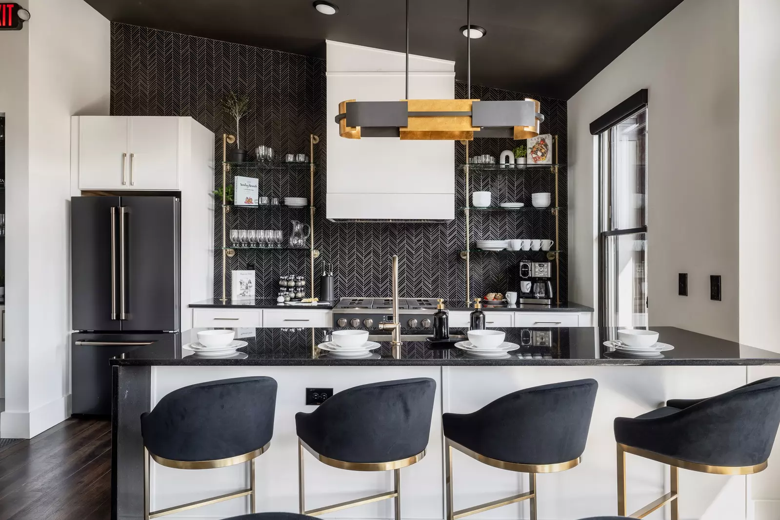 full-size kitchen