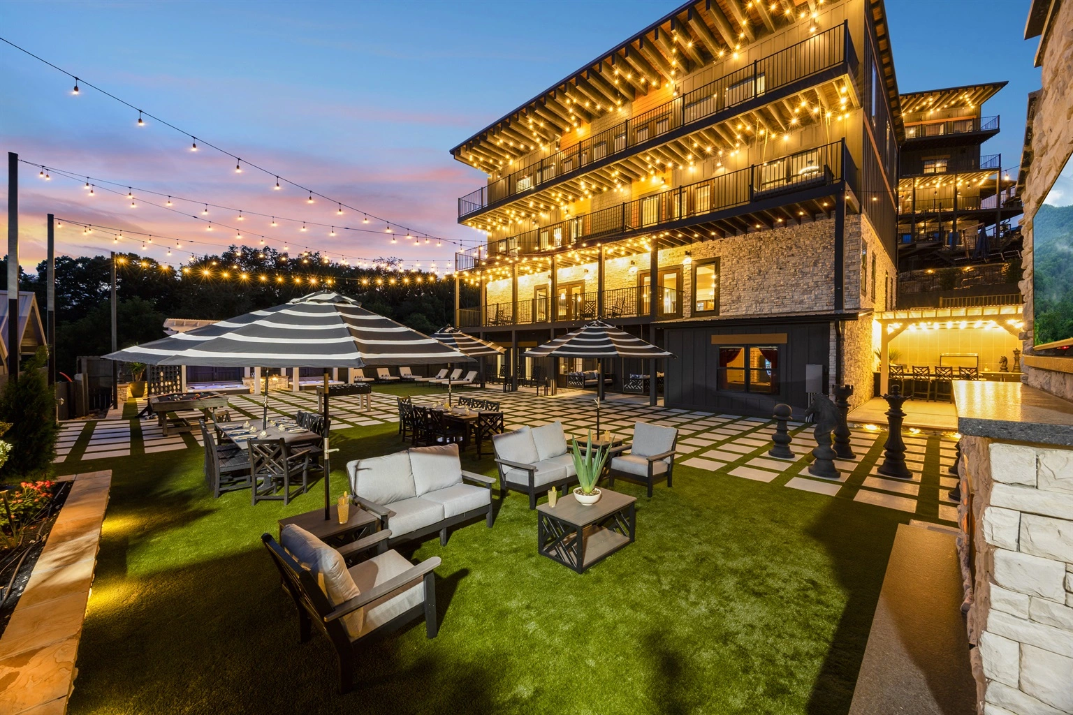Rambling River Lodge